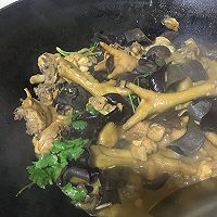 香菇木耳炖鸡的做法图解11