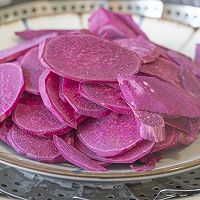 紫薯开花馒头的做法图解1