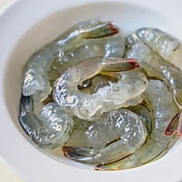 西班牙蒜香虾的做法图解2