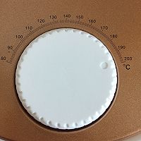 圣女果虾仁披萨的做法图解7