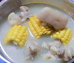 玉米猪蹄汤的做法