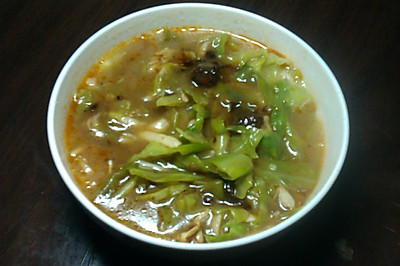 豆腐青椒鸡蛋紫菜菌汤