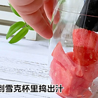 #在夏日饮饮作乐#巨好喝的西瓜椰椰的做法图解1