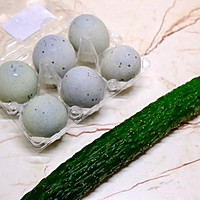 #珍选捞汁 健康轻食季#皮蛋拌黄瓜的做法图解1