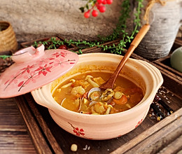 #快手又营养，我家的冬日必备菜品#一锅暖暖的咖喱海鲜汤的做法