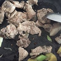 排骨炖土豆配锅贴的做法图解9