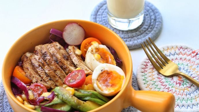 鸡胸肉沙拉，减肥就吃它，越吃越瘦！