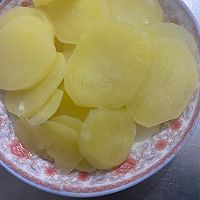 葱香肉沫土豆泥宝宝爱吃的做法图解1