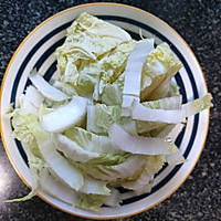 白菜炖粉条的做法图解3