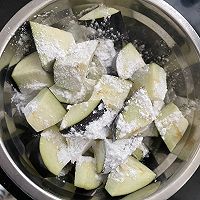茄子烧土豆的做法图解1