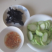 虾仁紫菜丝瓜汤的做法图解1