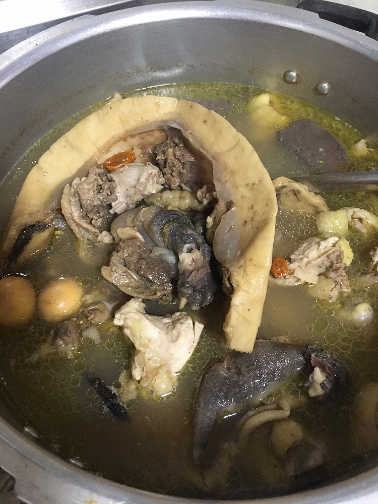 石龟炖鸡大补汤的做法