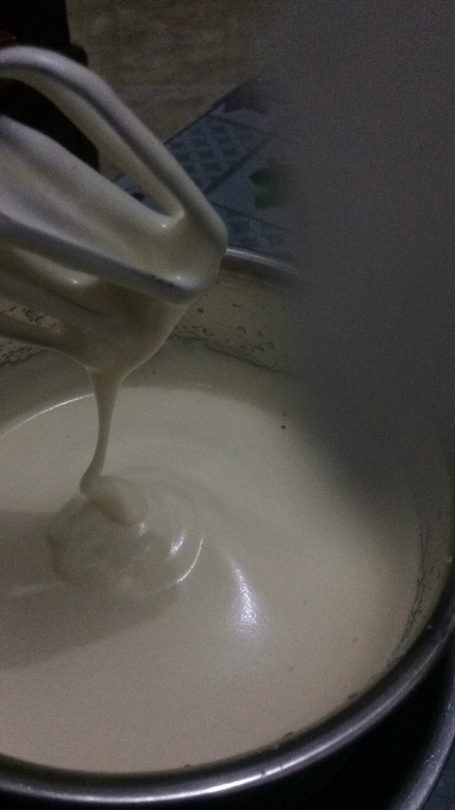 梅子蛋糕的做法图解1