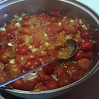 西红柿拌饭酱的做法图解1