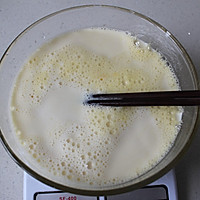 草莓,芒果千层蛋糕的做法图解4