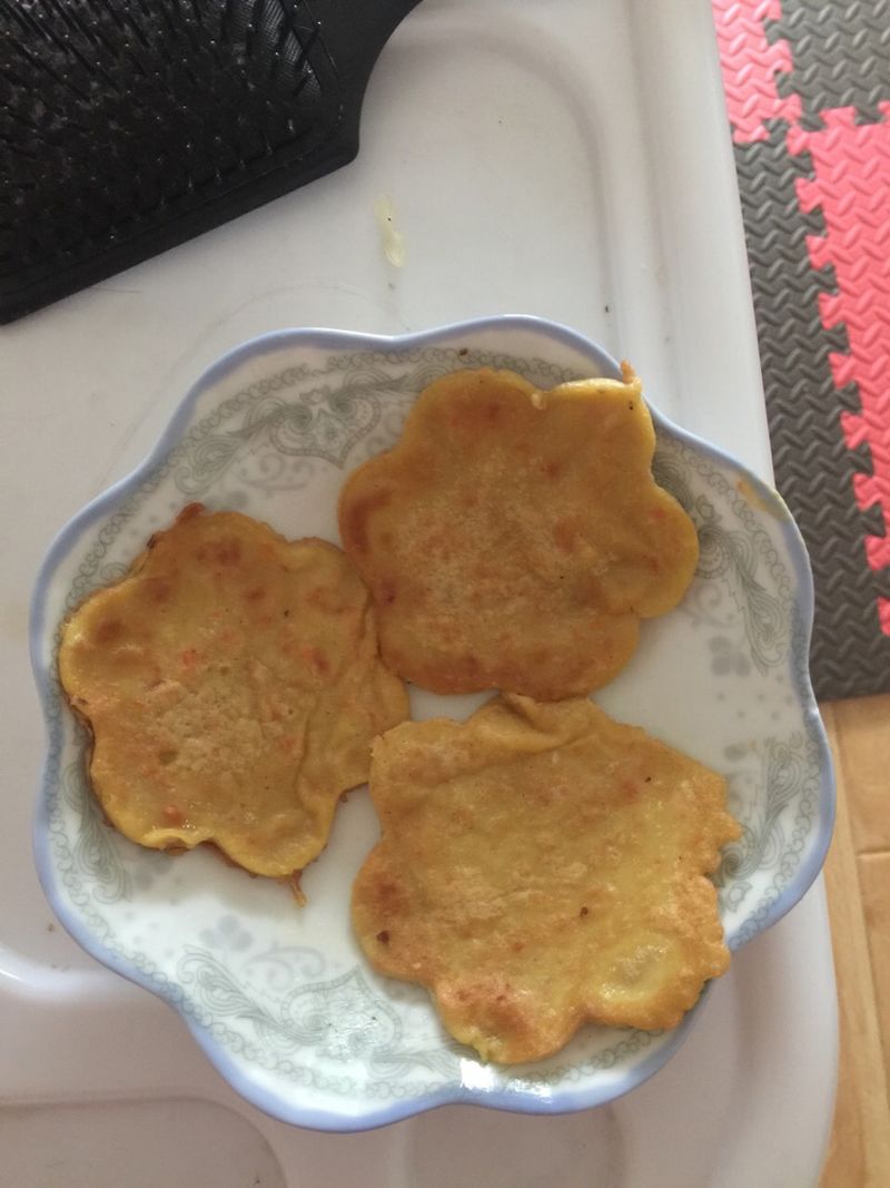 鸡肉胡萝卜蛋饼