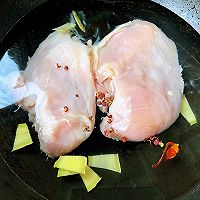 #刘畊宏女孩减脂饮食#凉拌鸡胸脯肉的做法图解2