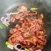 芹菜牛肉的做法图解3