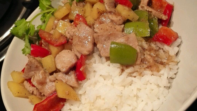 黑椒肉片盖浇饭