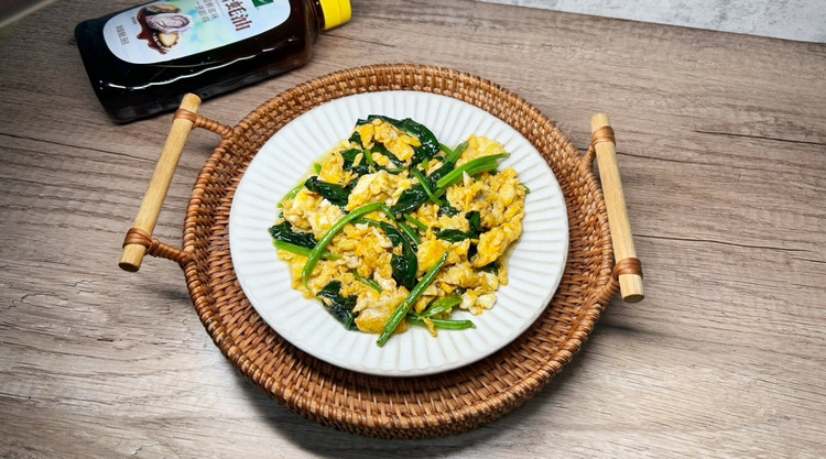 家常10分钟快手菜：菠菜炒鸡蛋，健康宴客菜的做法