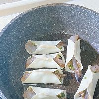 鲜虾锅贴的做法图解9