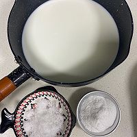 牛奶璀璨布丁的做法图解1