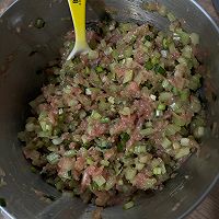 芹菜猪肉饺子的做法图解10