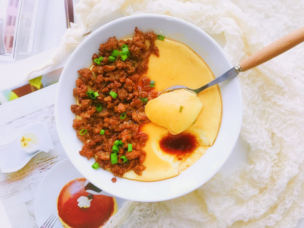 弹软嫩滑—肉沫牛奶蒸蛋