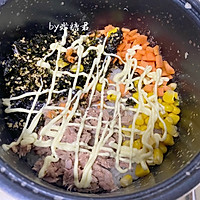 零难度get韩剧同款：金枪鱼沙拉饭团的做法图解3