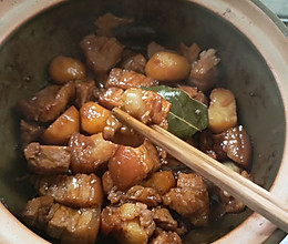 瓦锅闷腩肉的做法