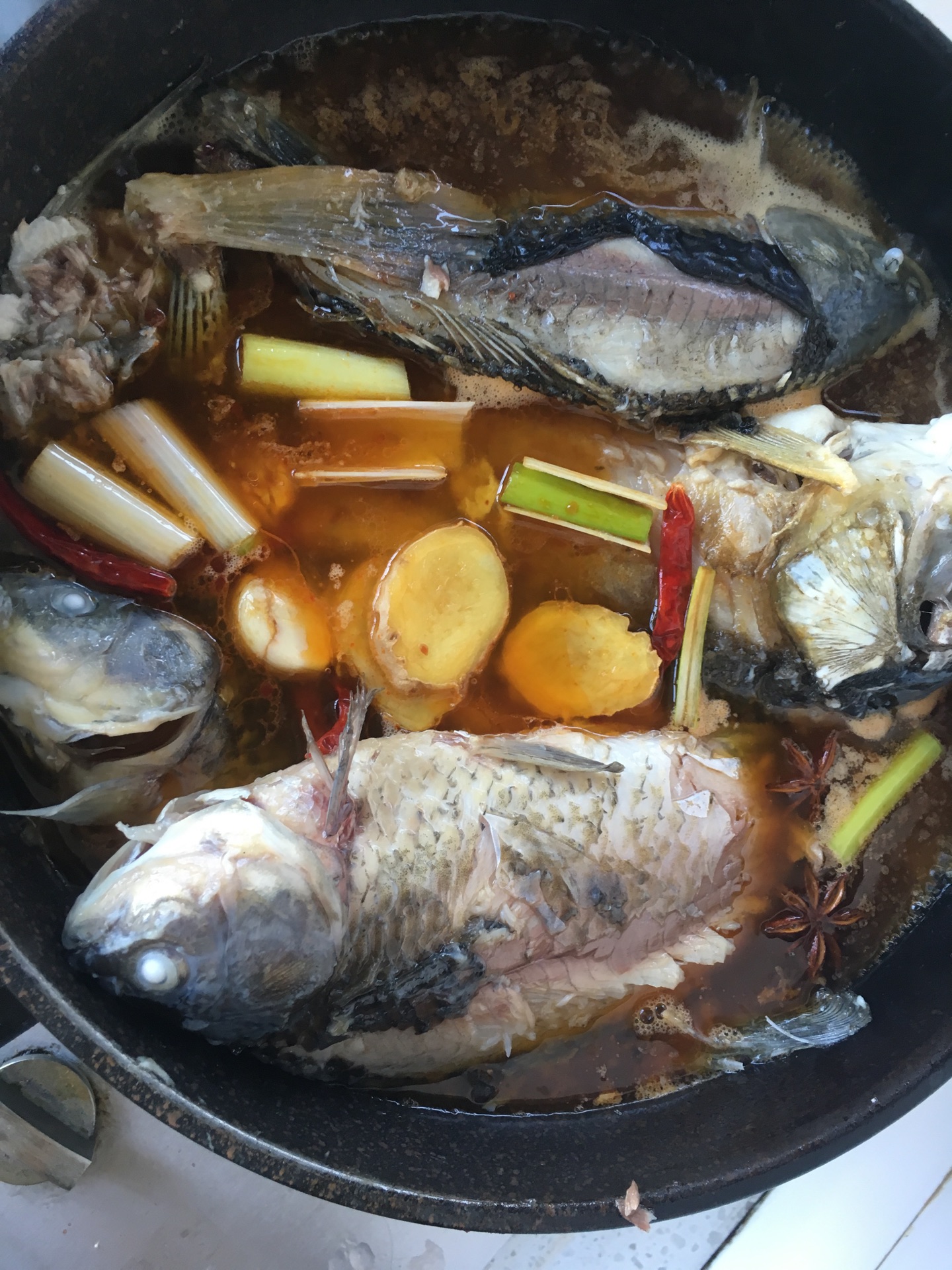 铁锅炖鱼的做法_【图解】铁锅炖鱼怎么做如何做好吃_铁锅炖鱼家常做法大全_小仙28_豆果美食