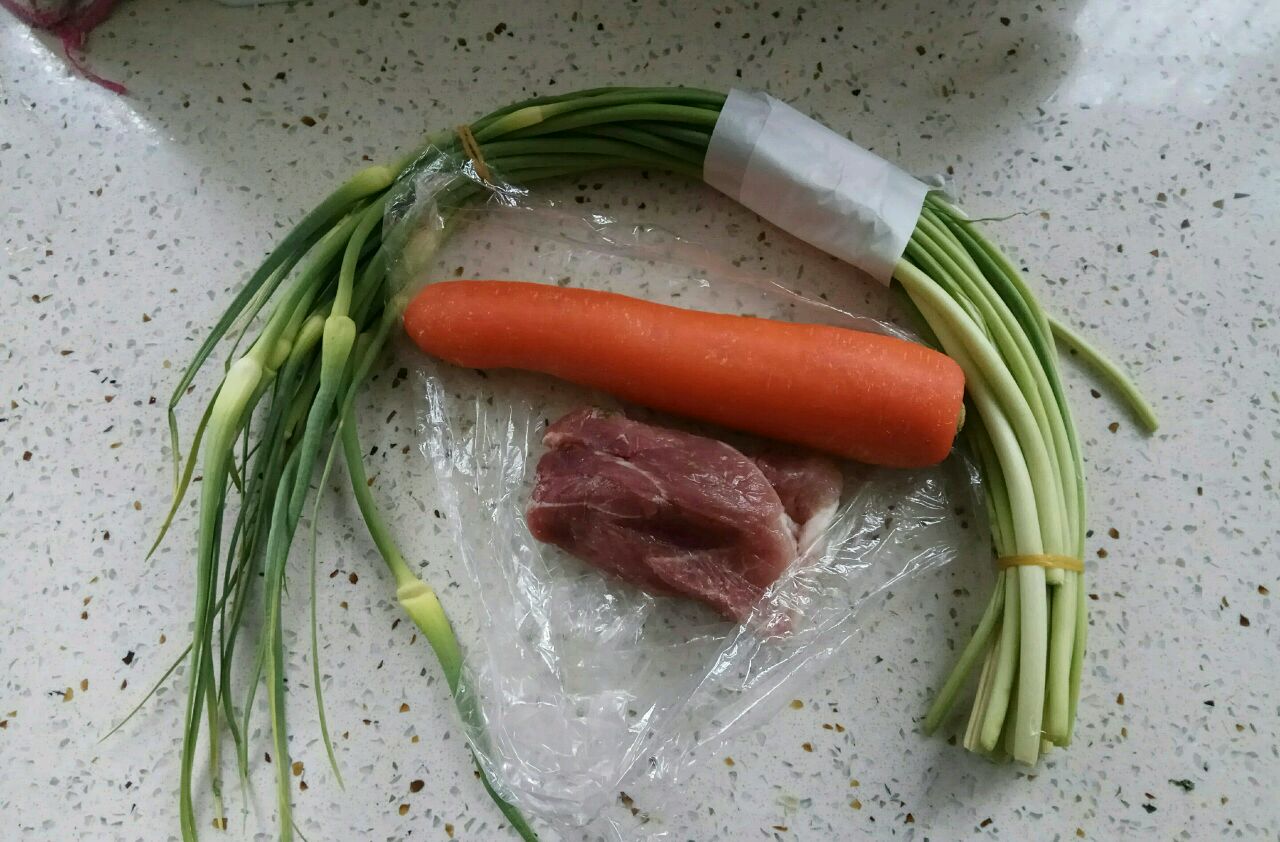 蒜苗胡萝卜炒腊肉的做法步骤图，怎么做好吃 - 君之博客|阳光烘站