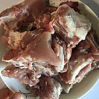 家常红烧排骨（不用炒糖色版）的做法图解1