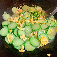 低脂快手菜青瓜炒鸡蛋的做法图解2
