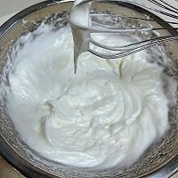 戚风蛋糕的做法图解4