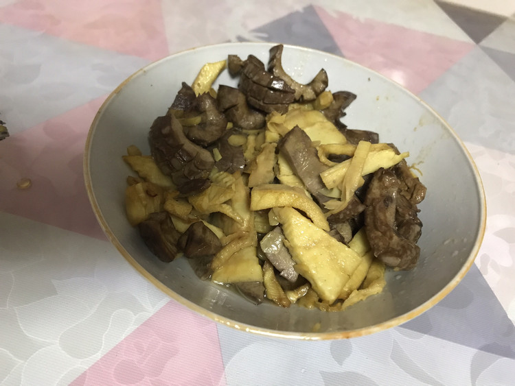 冬笋炒腰花的做法
