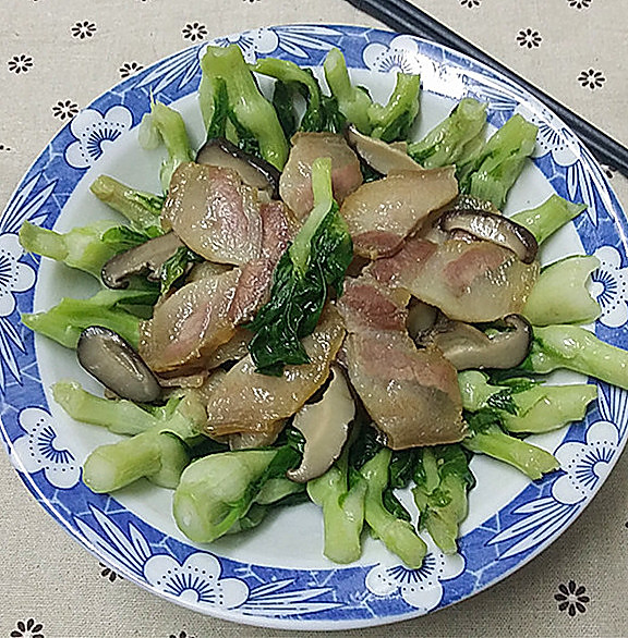 咸肉炒青菜苔的做法