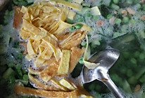 黄瓜鸡蛋豌豆汤的做法