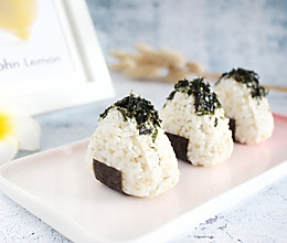 #夏日消暑，非它莫属#【海苔肉松藜麦饭团】出游必备的做法