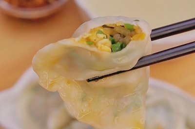 天气太冷了 来包个『韭菜鸡蛋粉丝饺』吧