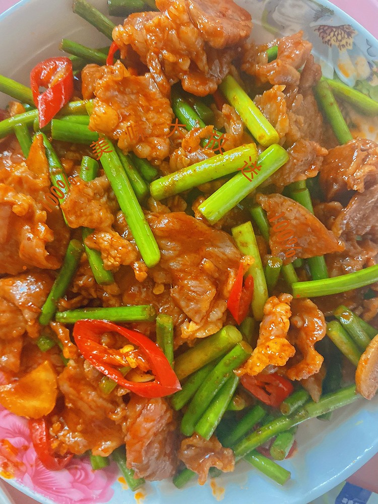 蒜苔牛肉的做法