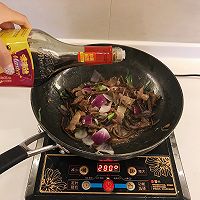 茶树菇焖腊肉的做法图解7