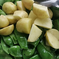 油豆角炖土豆的做法图解4