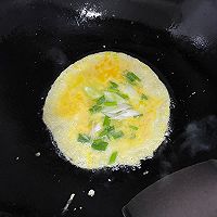 #异域美味 烹饪中式年味#口蘑炒鸡蛋的做法图解4