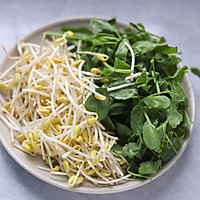 #味达美名厨福气汁，新春添口福#新年卷好运：鸡蛋粉丝卷春饼的做法图解6