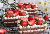 草莓可可盒子蛋糕的做法