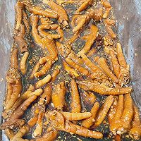 老醋蒜香凤爪的做法图解1