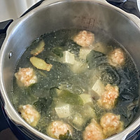 #浪漫七夕 共度“食”光#虾丸豆腐汤的做法图解7