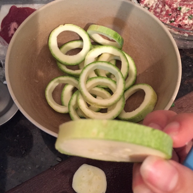 韩式西葫芦牛肉饼的做法图解1