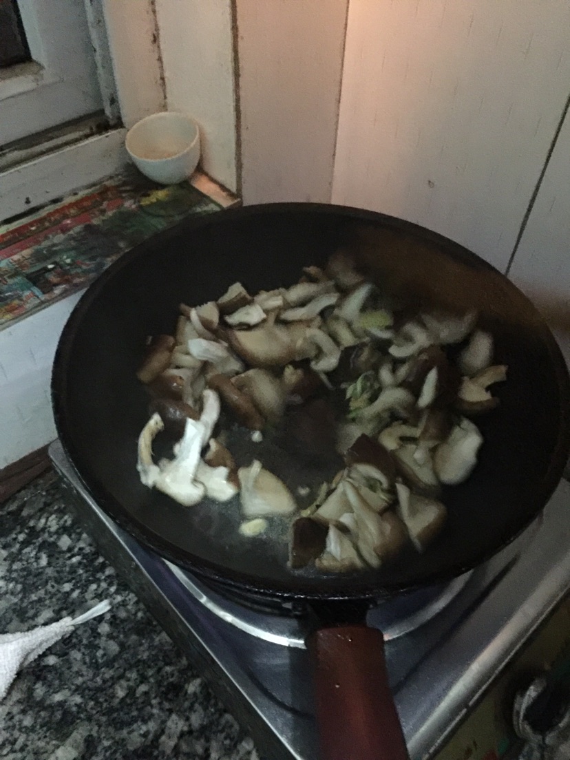 家常香菇油菜的做法图解6